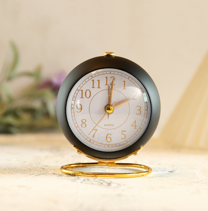 European metal clock creative silent children electronic alarm clock simple living room bedroom