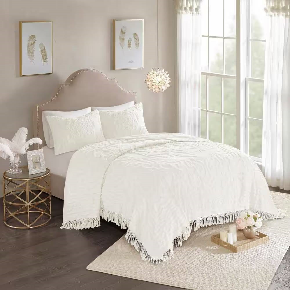 King 100-Percent Cotton Chenille Bedspread with Fringe Hem in Off-White